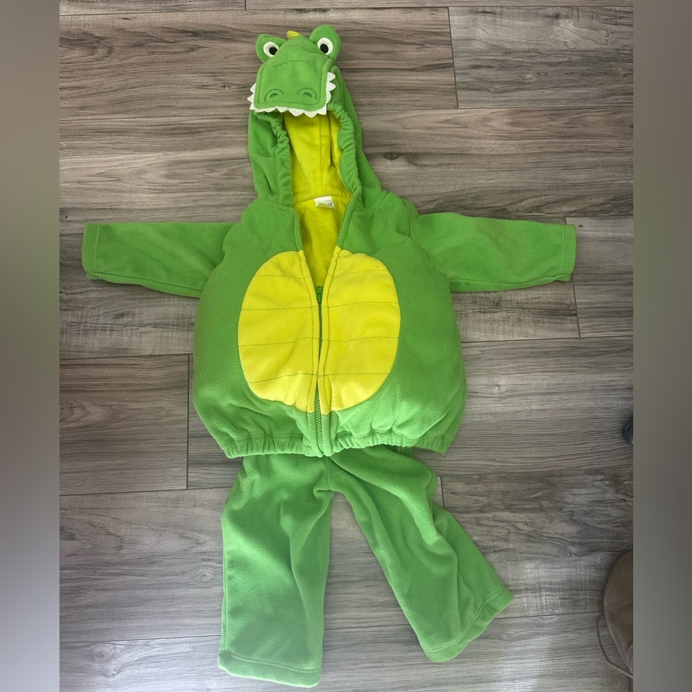 Carter's 2 Piece Fleece Dinosaur Zip Up Costume with Hood Green Size 6-9 Months